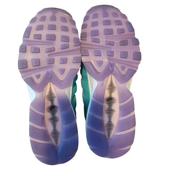 LIKE NEW- Nike Air Max 95,Have a Nike Day Size 5Y, women's‎ 6.5, men's 5